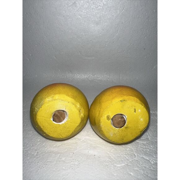 VINTAGE KITCHEN SALT & PEPPER SHAKERS CERAMIC YELLOW PEARS 2.5” - Picture 6 of 7